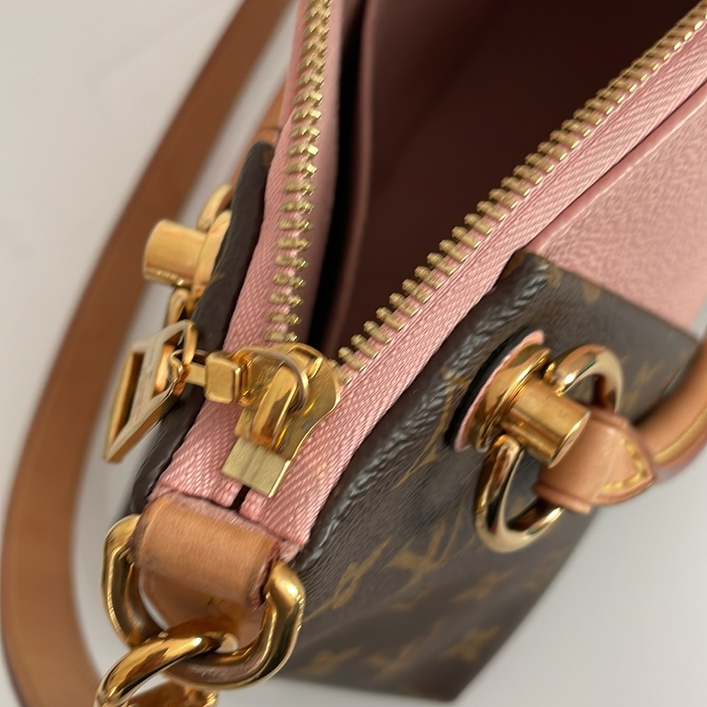 Authentic Louis Vuitton V Tote Monogram Canvas and Leather BB - Picture 7 of 10
